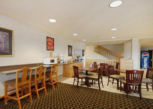 Econo Lodge West Lafayette Restoran fotoğraf
